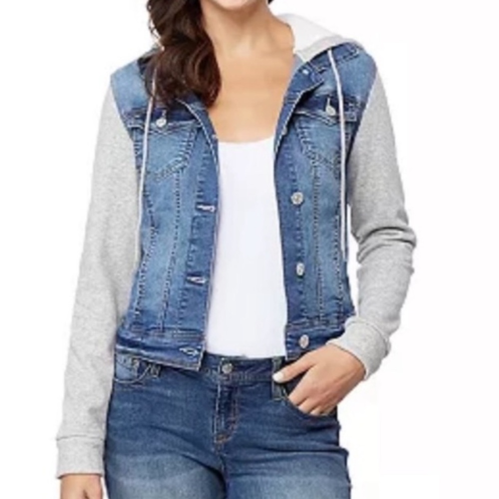 Forever 21 Women’s Blue Denim Cropped Jean Jacket